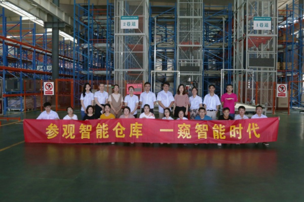 1535211378168781.jpg 0820+智能倉(cāng)儲(chǔ)租賃,助力集團(tuán)“制造+服務(wù)”戰(zhàn)略縱深推進(jìn).JPG